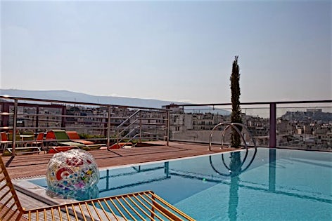 Novus Hotel